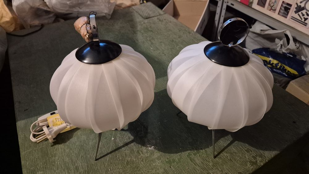 Настолни лампи за спалня