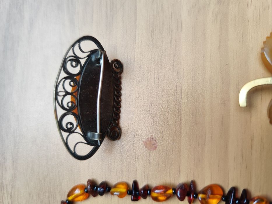 Бижута от естествен балтийски кехлибар