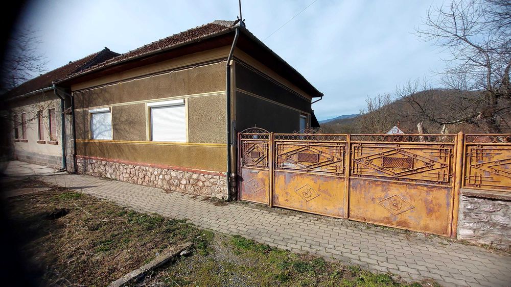 Casa de vanzare Dezna, Arad