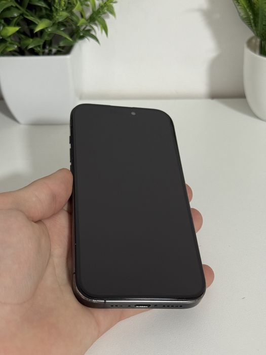 Iphone 15 pro display schimbat