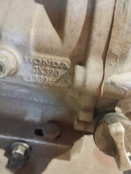 Четиритактов бензинов двигател Honda GX 390