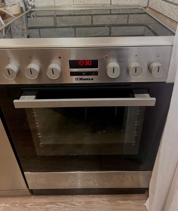 Продам электро плиту