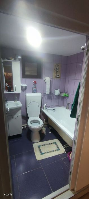 Casa renovata, utilitati complete (Gaz) + 1900 mp teren – Scurta, BC