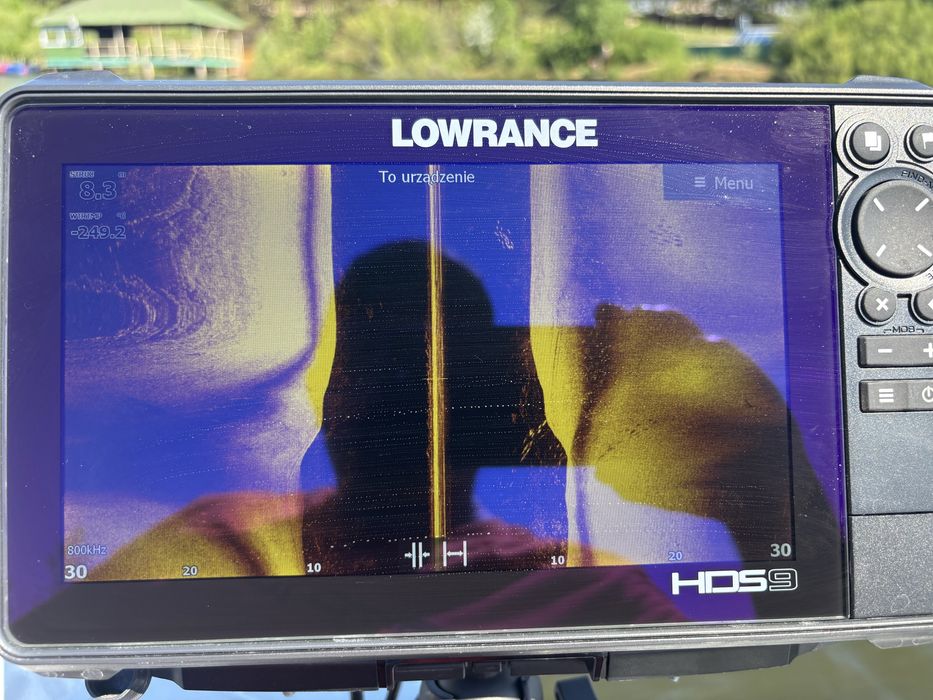 Эхолот Lowrance HDS live 9