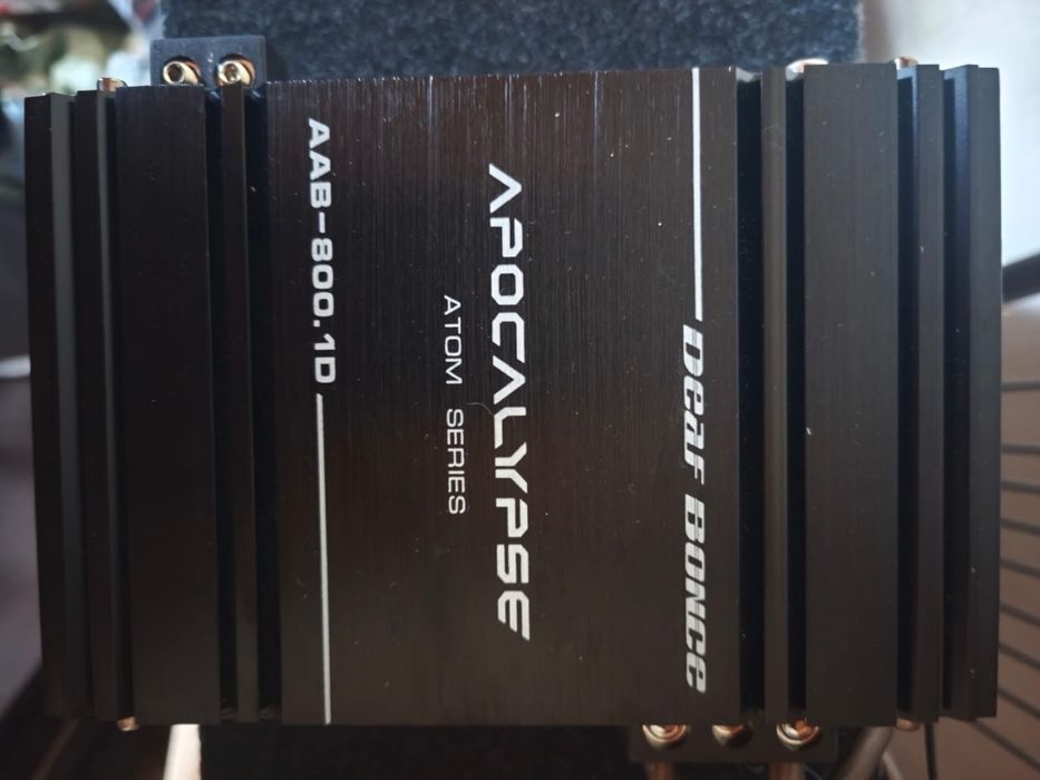 Продам саббуфер с усилителем состояние нового.