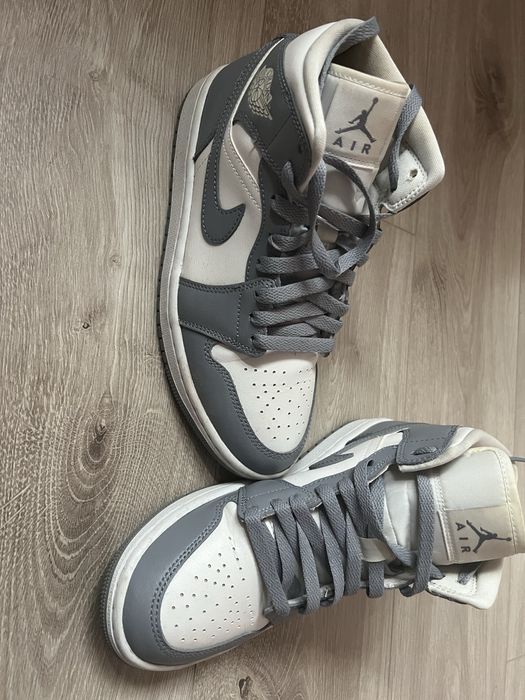 jordan 1 mid stealth femei