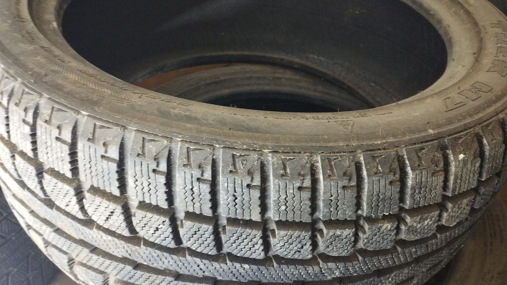 Продам зимние шины R18