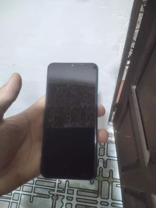 Samsung M 13 xotirasi 64/ 4