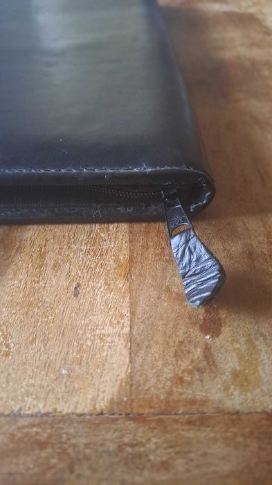 папка за документи естествена кожа черна с цип А4 внос от Италия