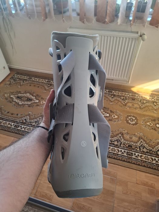 Orteză tendon Ahile mărimea L + 3 talonete incluse – stare foarte bună