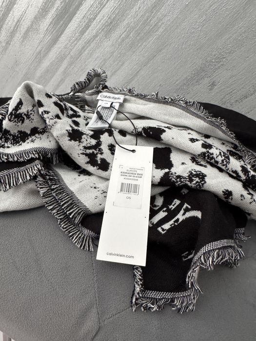 Eșarfă Calvin Klein