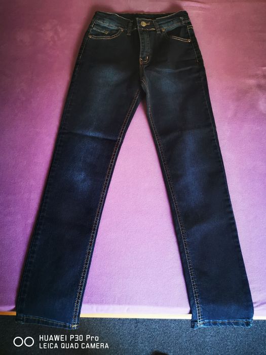 Детски дънки за момче, 12-13 години, идеално запазени.