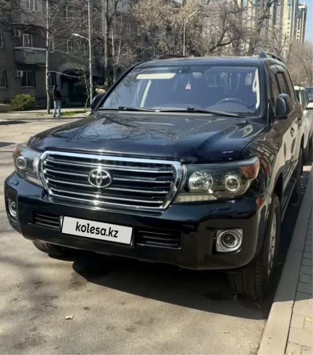 Продам кузовные детали от Toyota Land Cruiser 200  Европеец