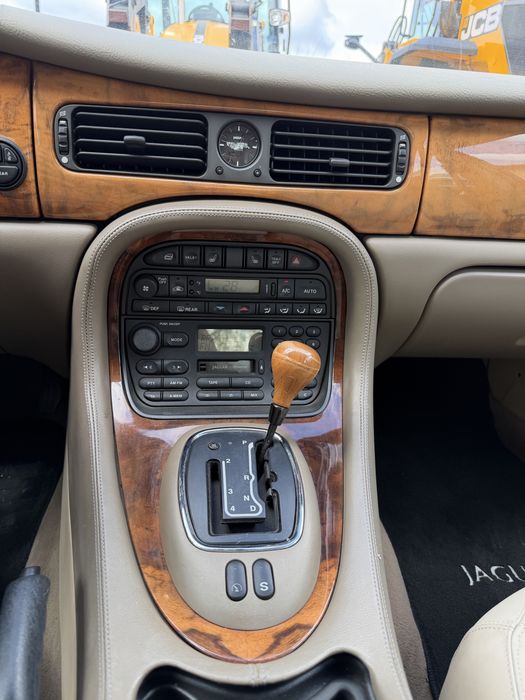 Jaguar XJ / Impecabil tehnic si optic