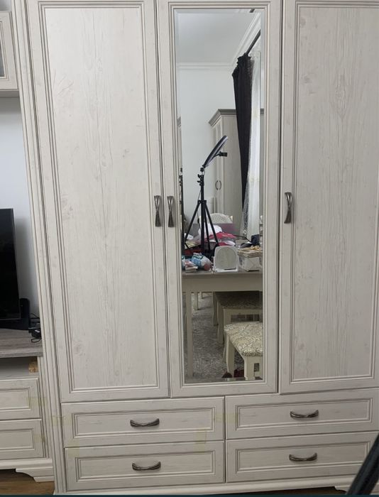 Шифоньер большой