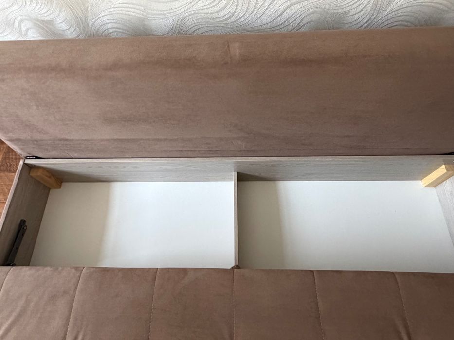 Продам диван в хорошем состоянии