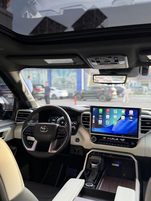 Toyota Sequoia 2023 — 3