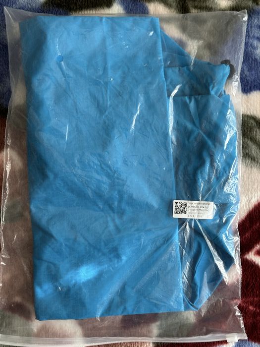 Продается новый дождевик для собаки