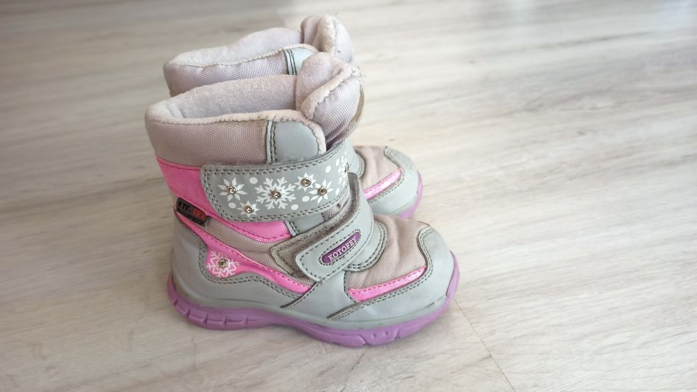 Продам зимние сапожки для девочки