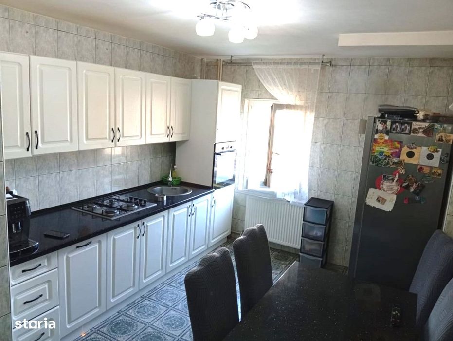 Apartament 3 camere de vanzare in Micalaca 500