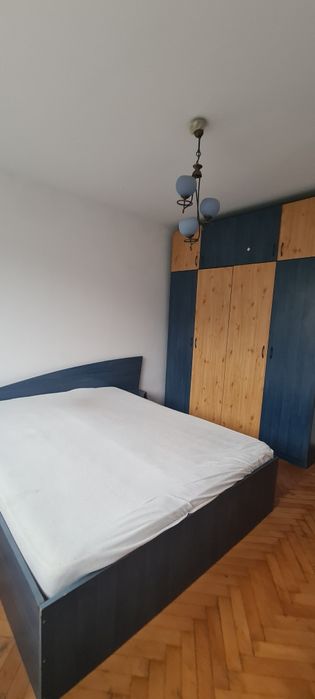 Inchiriez apartament 3 camere semidecomandat Crângași-Constructorilor