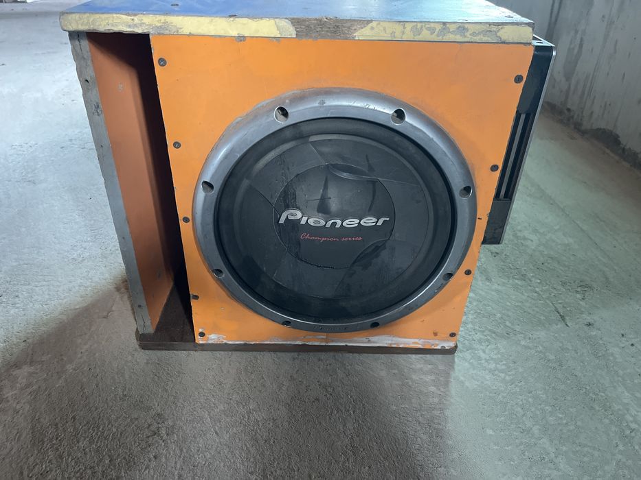 Продам сабвуфер и колонку