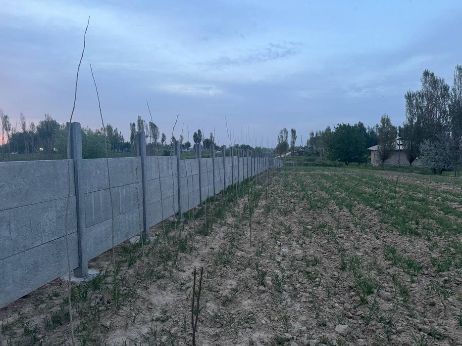 Срочни. Янгийулда ер участкаси сотилади.