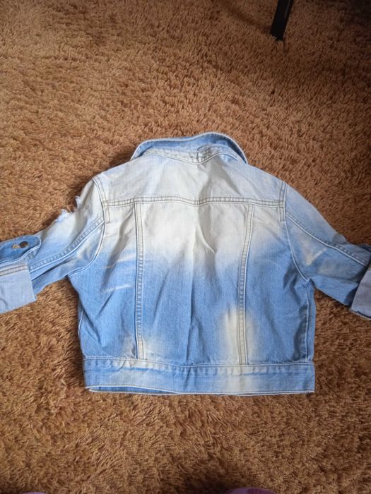 Късо дамско дънково яке