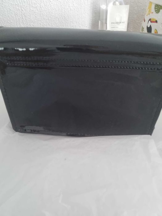 Jimmy Choo дамска лачена чанта