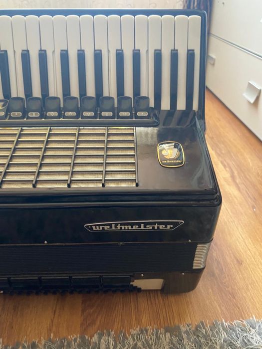 Acordeon Weltmeister stella 96 de basi
