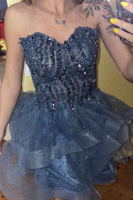 Бална къса рокля хс размер