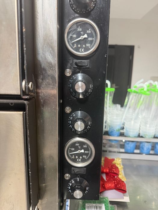 Vând cuptor pizza electric