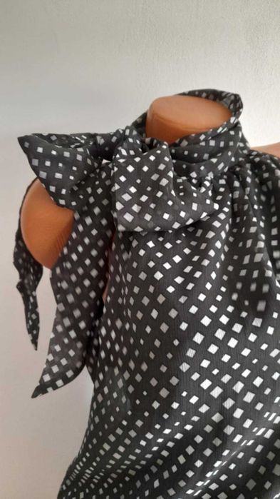 Bluze  fără mâneci - bluza satinată Brem, imprimeu geometric, M