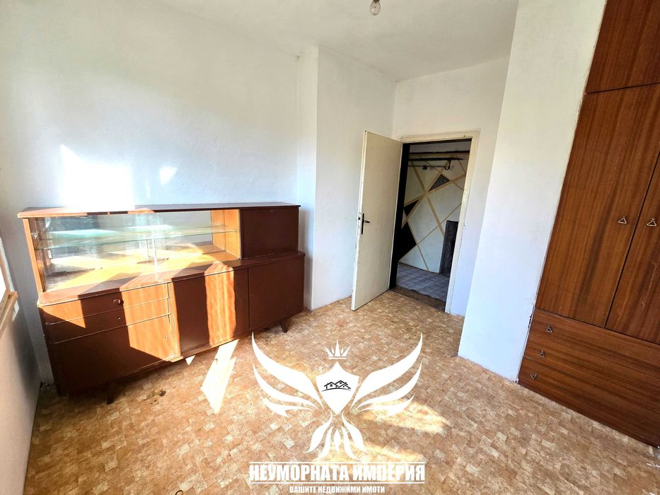 Дава се под наем Четиристаен апартамент в Асеновград - 122 кв.м за 258 € - Снимка #8