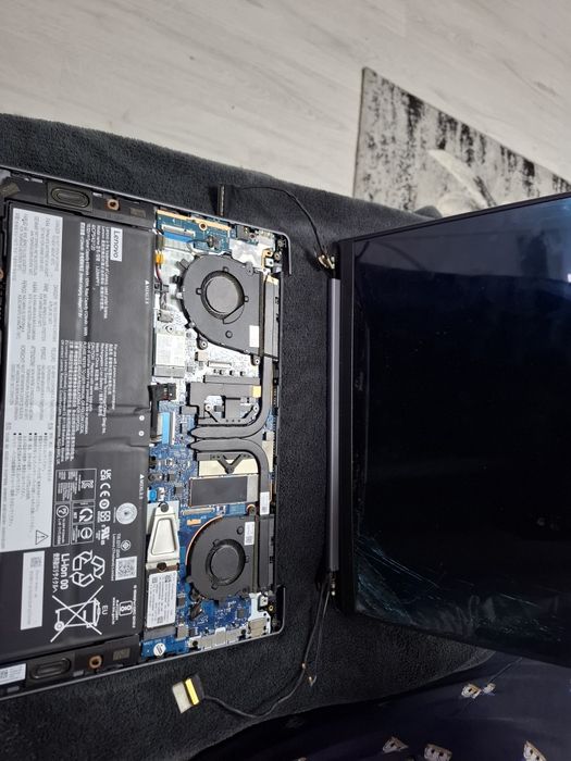 Placă bază Lenovo Yoga Slim 6 Gen 8 i7 / 16GB – TESTATĂ (output HDMI)