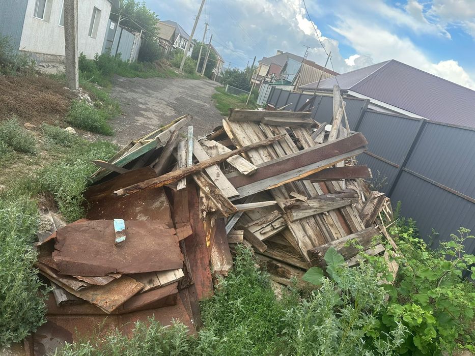 Доски на дрова. Даром