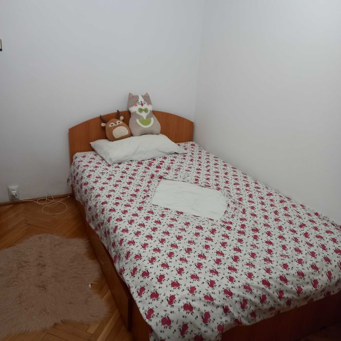 Inchiriez apartament 2 camere zona centrala complect utilat