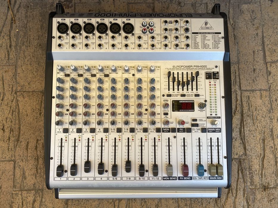 Behringer PMH1000 cu efecte voce