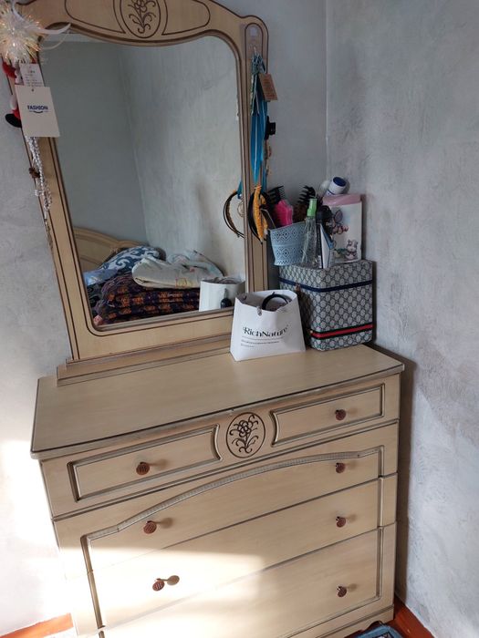 Спальный гарнитур