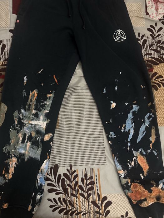 vand pantaloni jordan