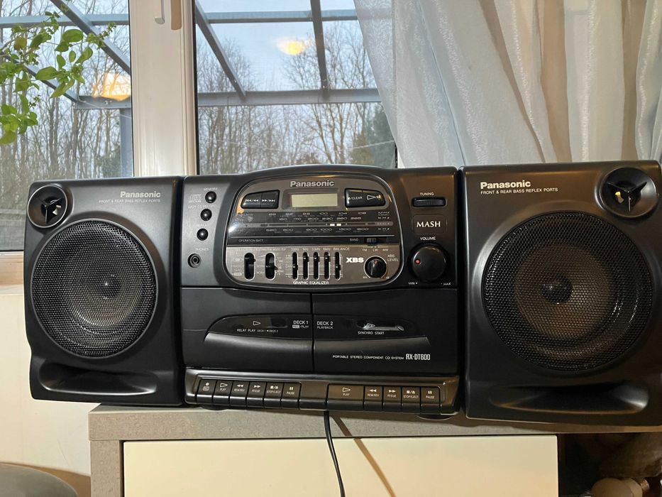 Aparate audio  Bang&Olufsen, Marantz, Infiniti, Panasonic, Sharp.