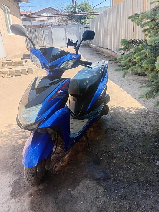 Продаётся мопед.