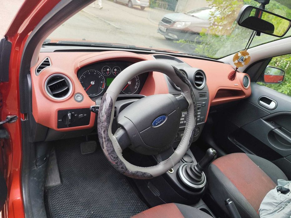 Автомобиль, Ford Fiesta. пробег 175 тыс. км.