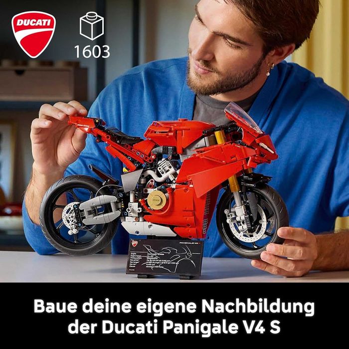 Конструктор LEGO Technic Ducati Panigale V4 S Motorcycle! Новый!
