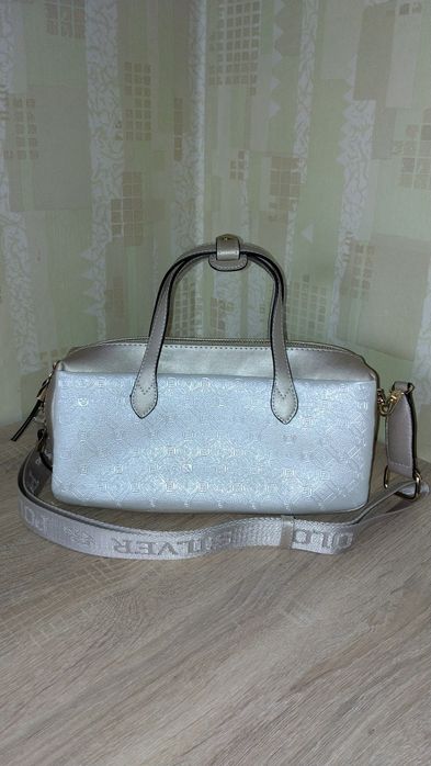 Малка дамска чанта ,,Silver Polo", Нова, Цвят ,,Сатен"