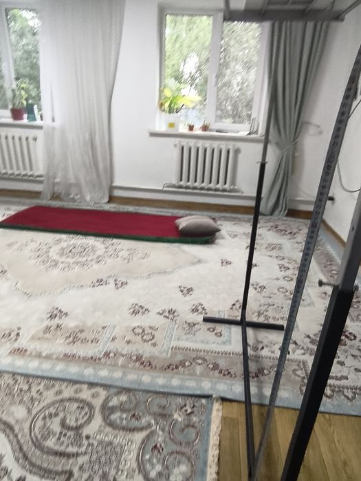 Продаётся стойка, вешалка для одежды