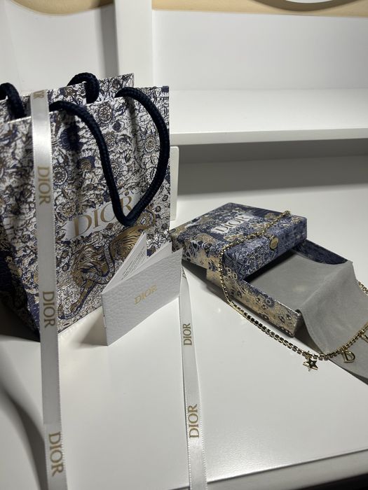 Lantisor DIOR~Produs Nou