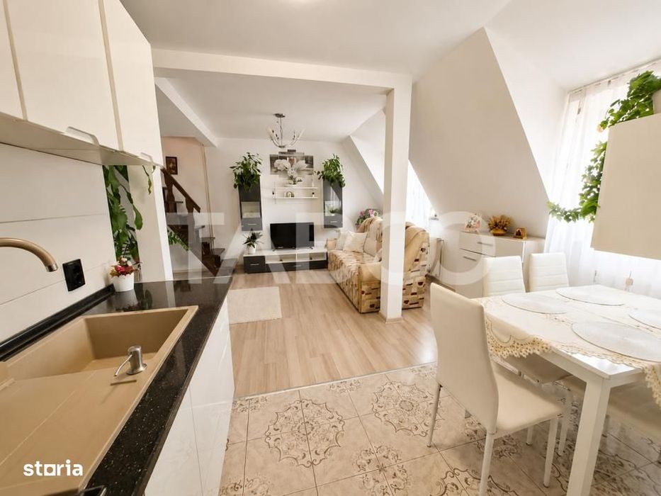 Apartament cu 3 camere de vanzare - mansarda Vasile Aaron - intabulata — fotografia 1