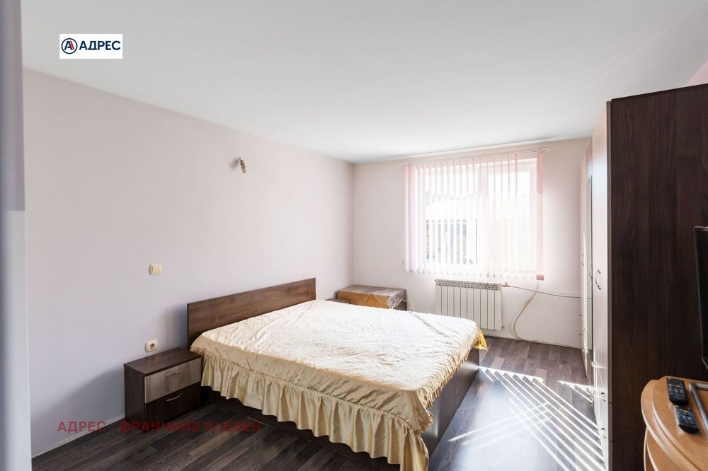Продава се Етаж от къща в Плевен, Сторгозия - 100 кв.м за 1460 €/кв.м - Снимка #3