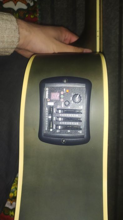 Gitara Caravan firma